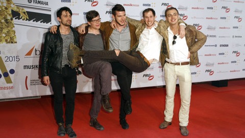 Männer auf dem Roten Teppich