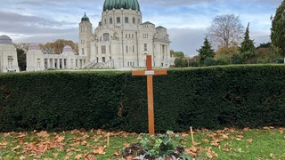 Grab von Friedrich Cerha