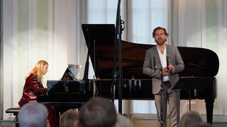 Der Tenor Julian Prégardien und Anna Gebhardt am Klavier