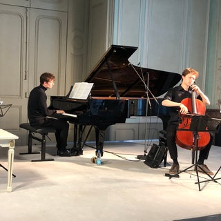 Musikstunden-Rätsel live von den Schwetzinger SWR Festspielen mit Katharina Eickhoff und den Gästen Lionel Martin, Cello und SWR2 New Talent sowie Demian Martin, Klavier (13.05.2021)