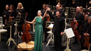 Raphaela Gromes und Matthew Halls zu Gast beim SWR Symphonieorchester in Schwetzingen