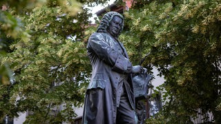 Johann Sebsatian Bach Statue in Eisenach vor dem Bachhaus