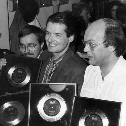 1985: Falco (Mitte) und Horst Bork (rechts) | Falco über "Rock Me Amadeus": "I bin doch koa Mozartkugel!"