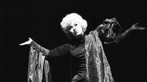 Cathy Berberian bei einem Auftritt am Théâtre de la Ville im Jahr 1973