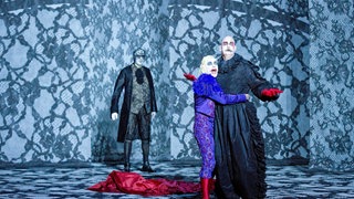 "Don Giovanni" in der Komischen Oper Berlin, 2014, (v.l.): Alexey Antonov (Komtur), Guenter Papendell (Don Giovanni), Jens Larsen (Leporello)
