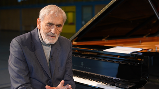 Auch mit 89 noch hellwach und voller Begeisterung für die Neue Musik: Helmut Lachenmann