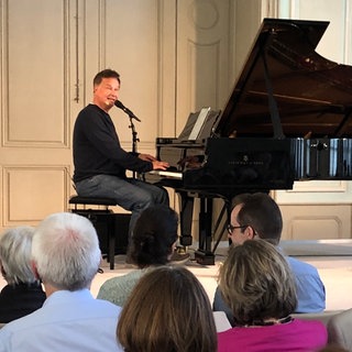 Lars Reichow live mit der Musikalischen Monatsrevue bei den Schwetzinger SWR Festspielen