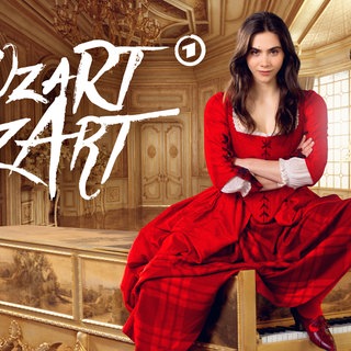 KeyVisual MozartMozart: Maria Anna (Havana Joy) und Amadeus Mozart (Eren M. Güvercin, r.)
