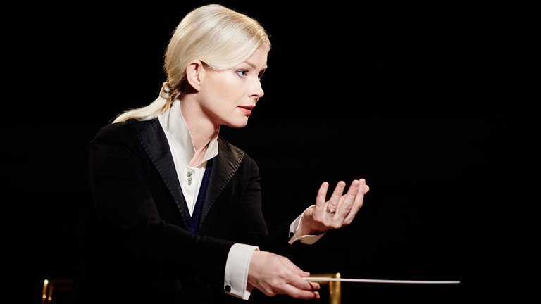 Die estnische Dirigentin Anu Tali