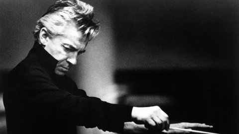 Herbert von Karajan beim Dirigieren