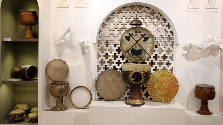 Innenansicht des Musikmuseums in Isfahan, Iran. 