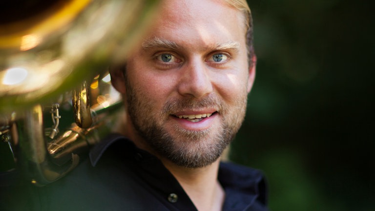  Andreas Martin Hofmeir, Tubist und Musikkabarettist