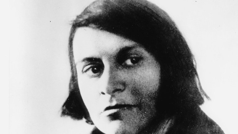 Else Lasker-Schüler, Porträtaufnahme um 1919.