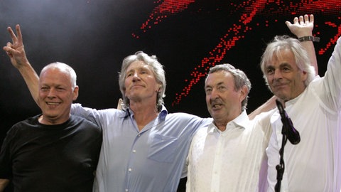 Dave Gilmour, Roger Waters, Nick Mason und Richard Wright (v. l.) bei "Live 8" -Konzert in London 