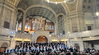 Deutsche Staatsphilharmonie Rheinland-Pfalz und Vox Quadrata unter der Leitung von Tristan Meister; Ort: Christuskirche Mannheim