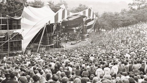  Bob Dylan machte 1981 mit seiner "Shot Of Love Tour" Halt auf der Freilichtbühne Loreley in St. Goarshausen.