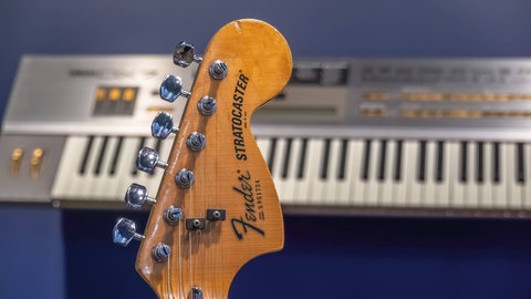 Der Headstock einer Fender Stratocaster