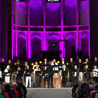 Das SWR Vokalensemble unter der Leitung von Yuval Weinberg