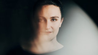 Simone Felber ist klassisch ausgebildete Mezzosopranistin – und Jodlerin. 