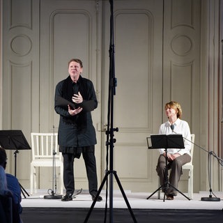 Corinna Harfouch liest aus Christine Wunnickes Roman “Die Nachtigall des Zaren“ bei den Schwetzinger SWR Festspiele