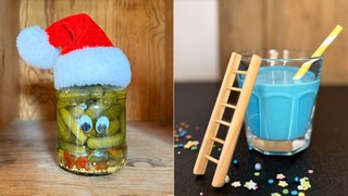 Ideen für Wichtelstreiche: Wackelaugen auf einem Gewürzgurkenglas und blau gefärbte Milch