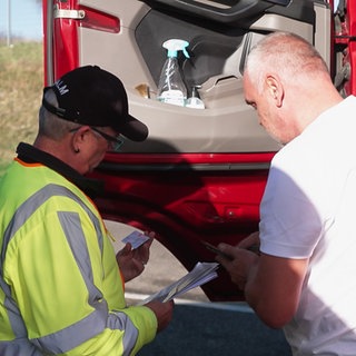 Unterwegs mit den LKW-Kontrolleuren auf der Autobahn