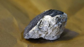 Ein Meteorit, der in Koblenz im Stadtteil Güls aufgeschlagen ist. 
