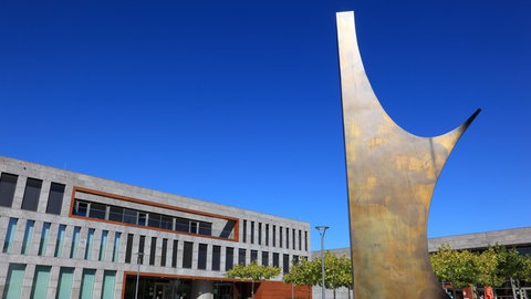 Modernes Hochschulgebäude Fulda - an der Hochschule Fulda in Hessen ist schon länger eine eigenständige Promotion möglich.