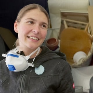 Lucienne gründet mit Mitte 20 eigene Entrümpelungsfirma