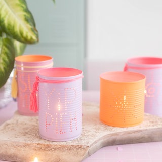 Laterne aus Konservendosen