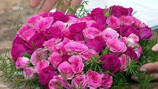 Gestecktes Herz zum Muttertag aus Rosen