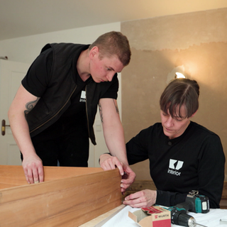 Susanne Wagenbach und John Fellhauer geben altem Holz ein neues Leben.