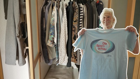 Paul Weber aus Lahnstein sammelt T-Shirts.