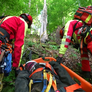 Die Spezialeinheit Absturzsicherung an der Ahr übt für den Ernstfall.