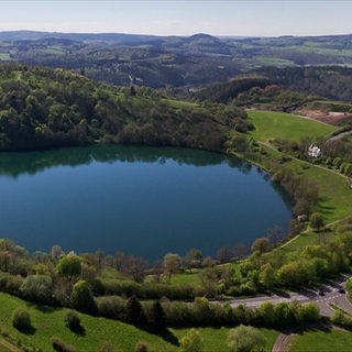Drohnenaufnahme vom Laacher See