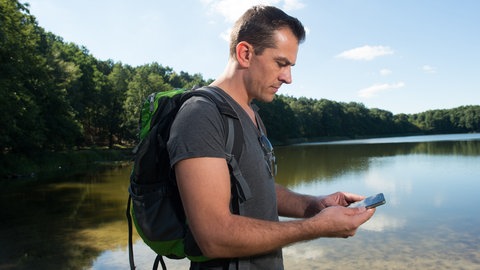 Zum Thema Wandern mit kostenlosen Apps: Wander-Apps bieten neben den Touren viele zusätzliche, nützliche Funktionen.