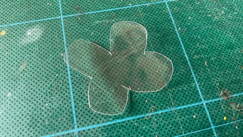 Blüten aus Plastikflaschen