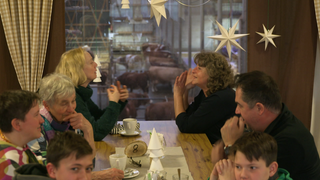 Ein gut besuchtes Cafe