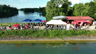 Kiosk mit Biergarten am Rhein in Weisweil
