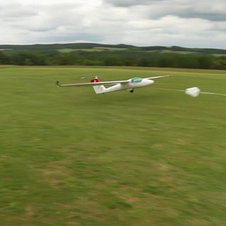 Sonja in Wildberg: Hoch hinaus für Modellflugzeuge