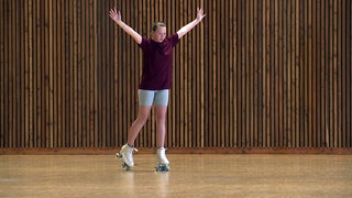 Wohnmobiltour Tag 2 - Tessa Weigand beim Rollschuhlaufen