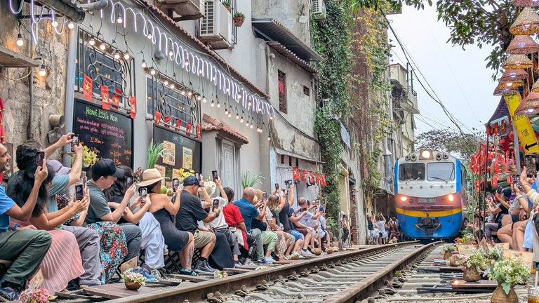 TrainStreet in Hanoi Old Quarter