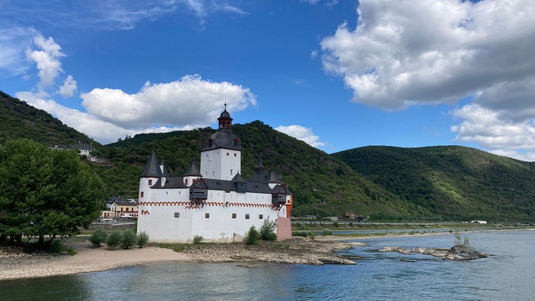 Edo aus Worms schreibt uns zu seinem Bild "Pfalzgrafenstein": "Tagesausflug mit dem Schiff ab Bingen bis zur Loreley am Mittelrhein."