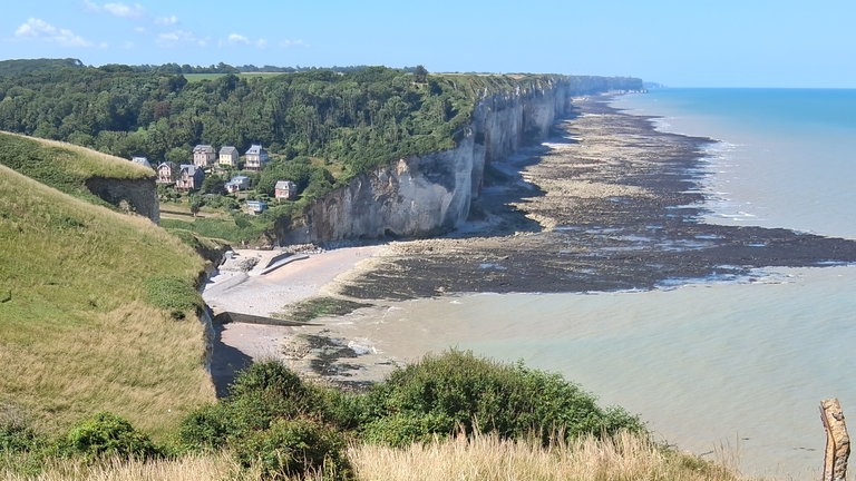 "Beeindruckend die Steilküste und die Gezeiten", schreibt uns Horst Seim zu seinem Bild "La Mer" aus Le Havre in Frankreich.