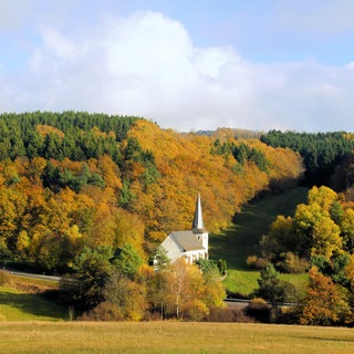 Traumschleife Hunolsteiner Klammtour | Walholzkirche bei Morbach