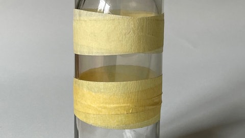 Betonvasen aus Glasflaschen