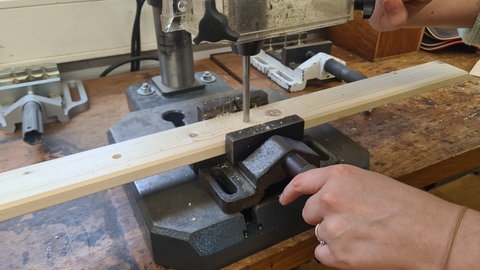 Holztannenbaum mit Rahmen