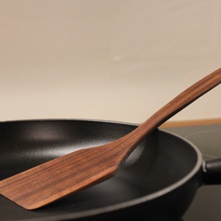 Pfannenwender aus Holz