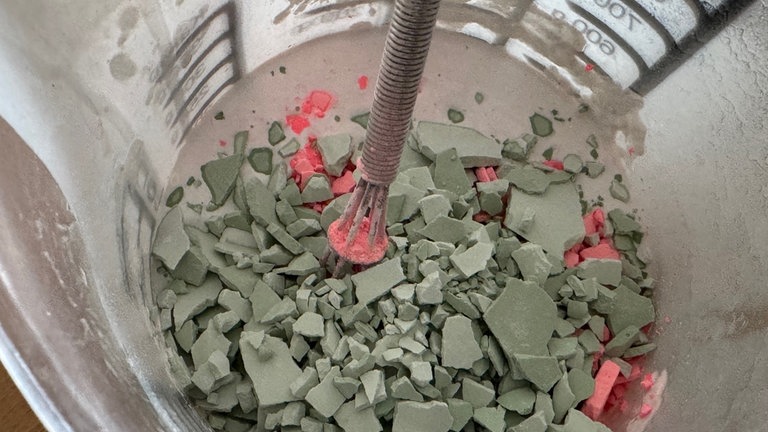 Hier darauf achten, dass es relativ viele sind, damit der Effekt danach auch entsprechend bunt ist – mehr ist hier mehr!