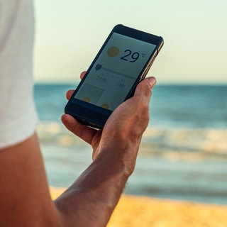Smartphone am Strand